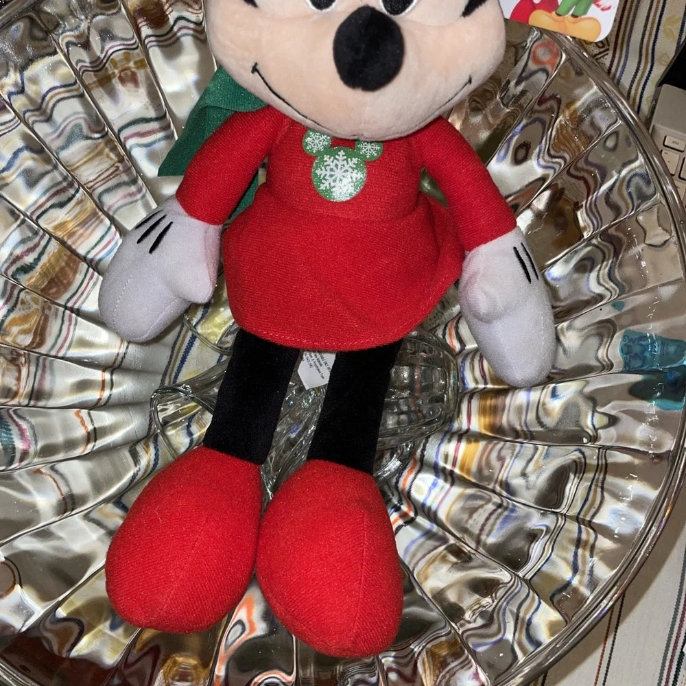 Authentic Disney NWT 15